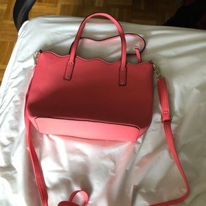 I’m selling a pretty pink bag for the low